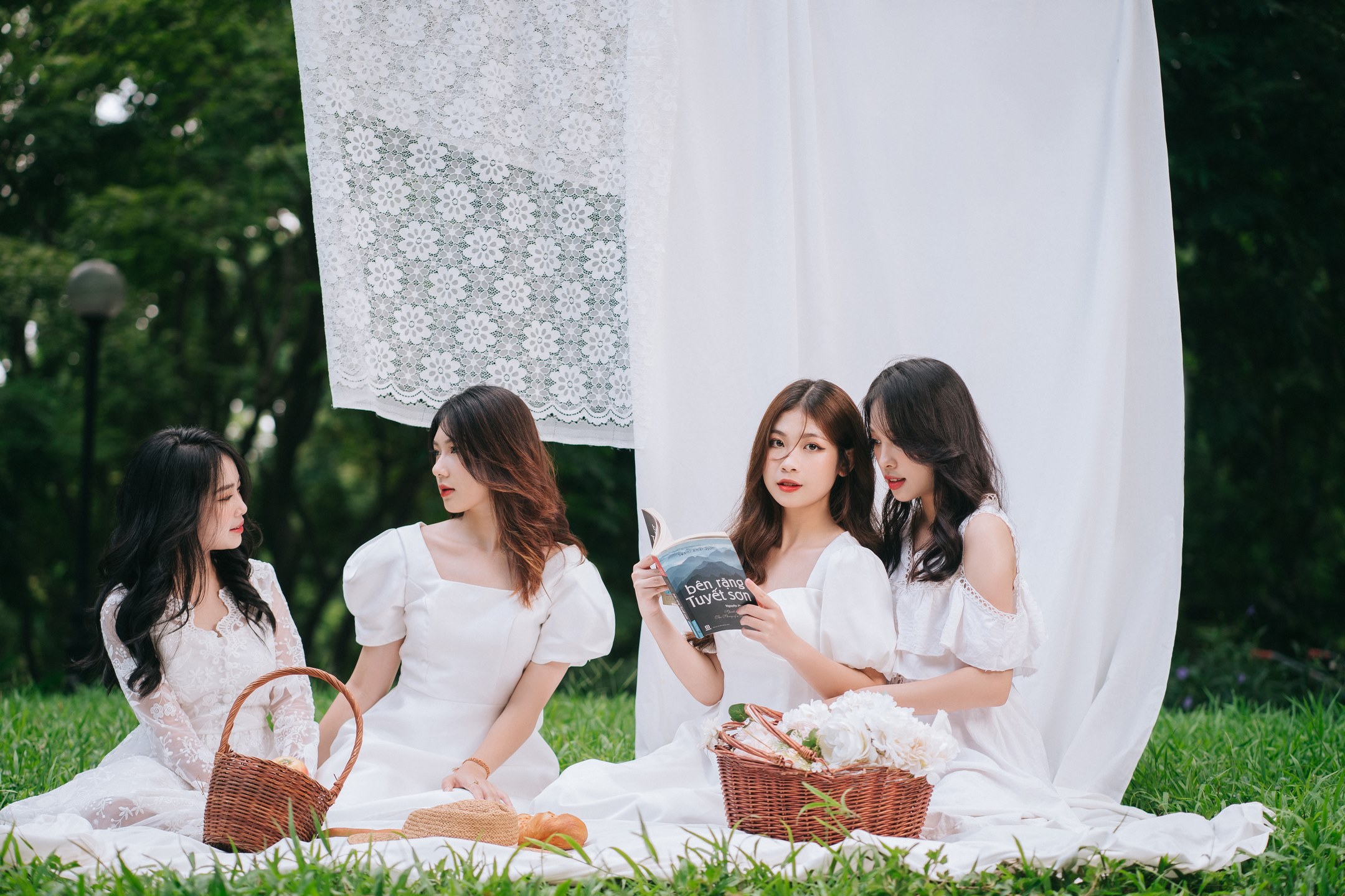 chụp ảnh kỷ yếu cấp 2 concept enchante đẹp, uy tín, chất lượng nhất (2)