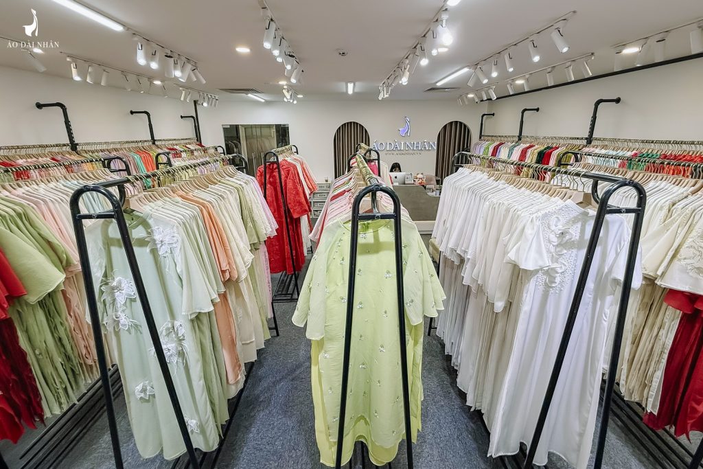 cho thuê áo dài giá rẻ, chất lượng, uy tín tại Thanh Xuân(5)