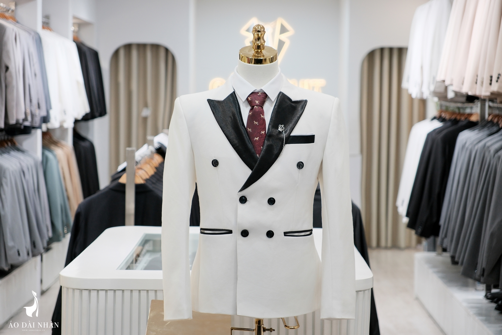 cho thuê vest nam tại Áo Dài Nhân Phú Nhuận (7)